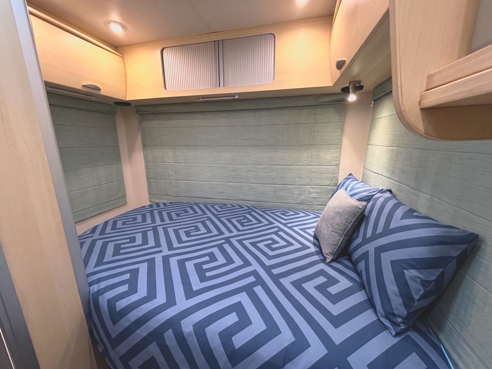 Rear double bed inside Hey Buddy